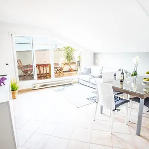 Mansarda Luminosa In Centro A Apartment Sanremo