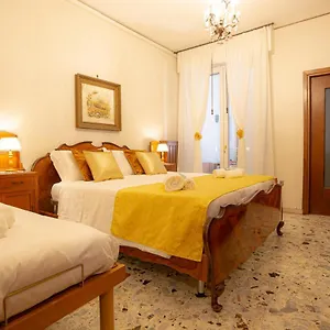 Residenza Porta Leoni - Royal Welcome Apartment Verona