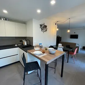 Lucia Apartment Lazise